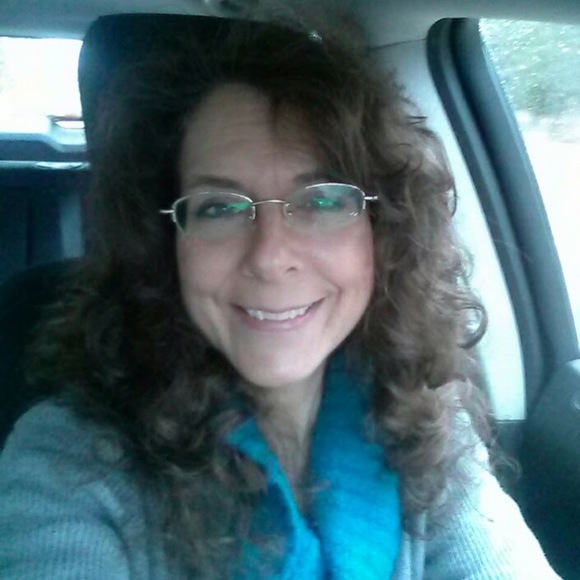 Meet your Posher, Felicia - Picture 1 of 1